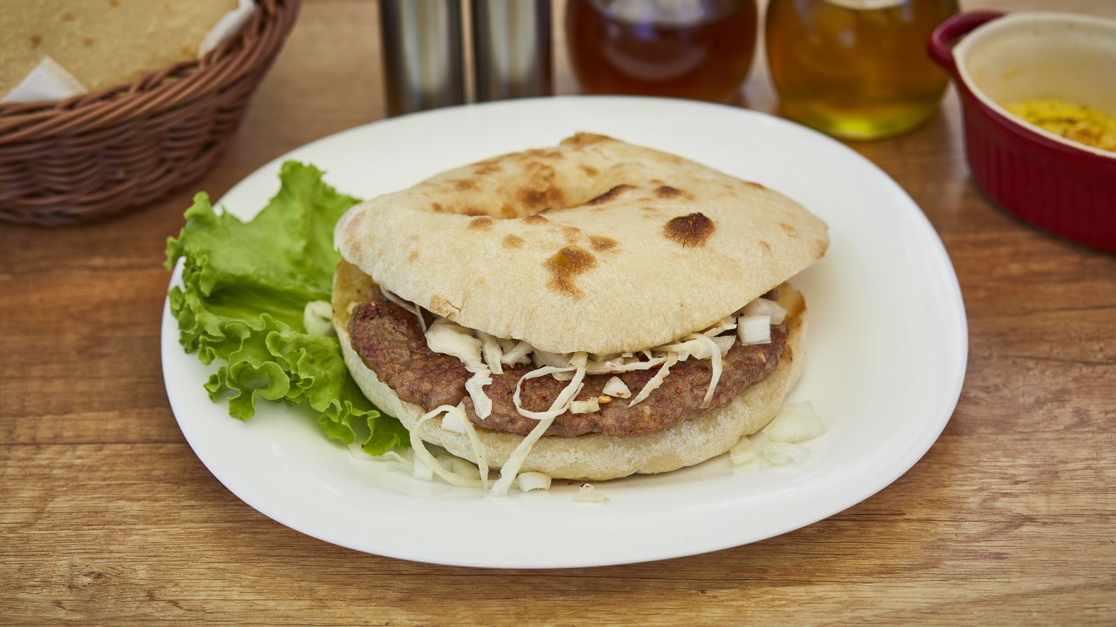 Banjalučka pljeskavica u somunu